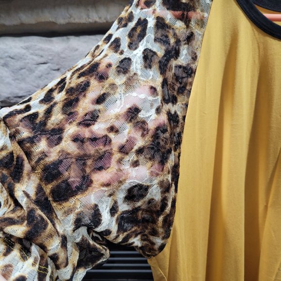 Cali USA colorblock raglan style tunic blouse Size 1X - Picture 9 of 10